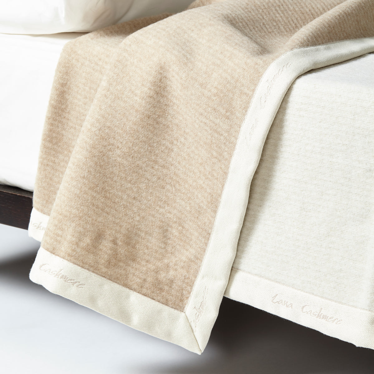 Coperta in Cashmere e Lana Vergine - Omicron