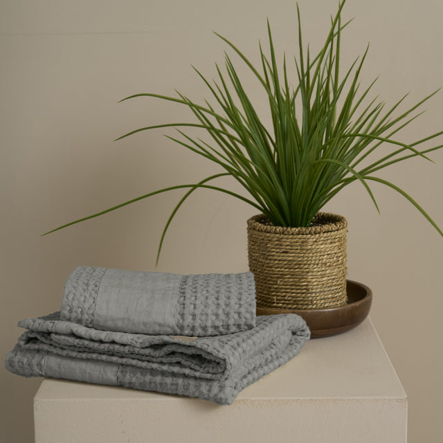 Coppia Nido d'Ape Stonewashed con Bordo in Lino - Jaspy